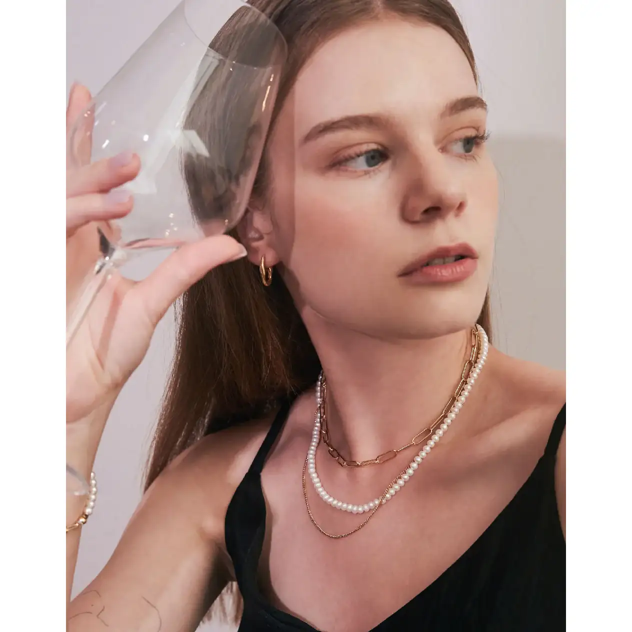 CLUE - C Collection Vintage Multi-Chain Pearl Necklace - Image 3