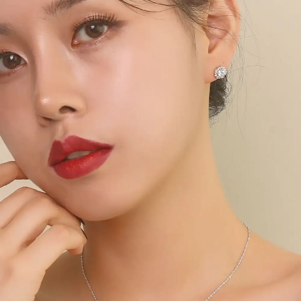 CLUE - Carat Collection Bright Diamond Earrings - Image 3