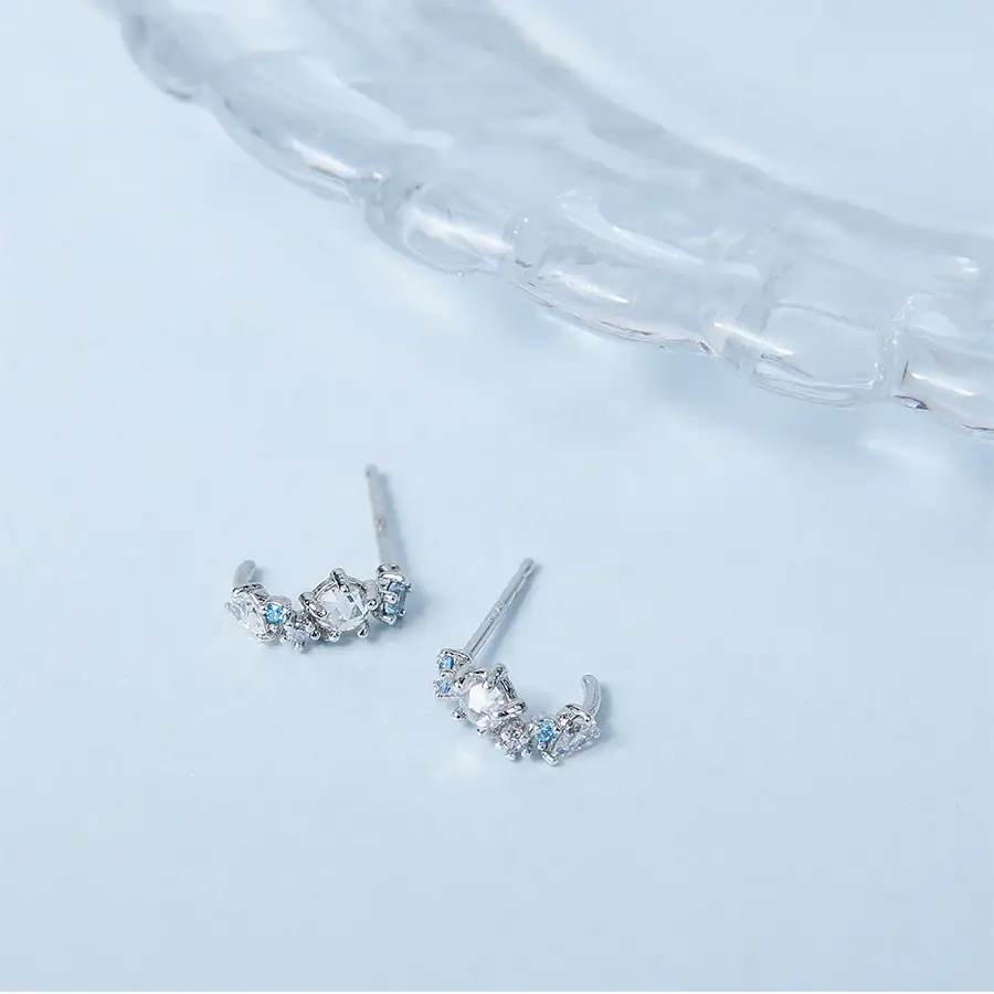 CLUE - Crystal Aqua Silver Earrings - Image 2