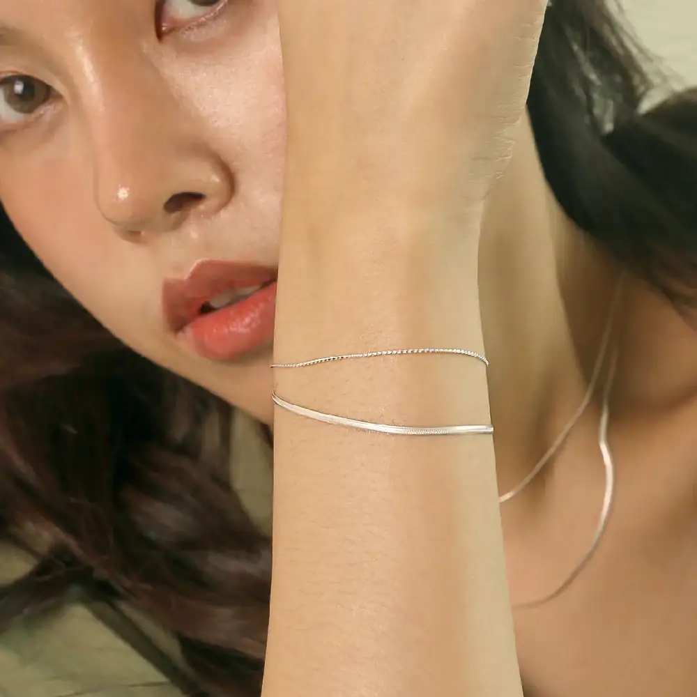 CLUE - Layered Snake Chain Integrated Silver Bracelet - Image 4