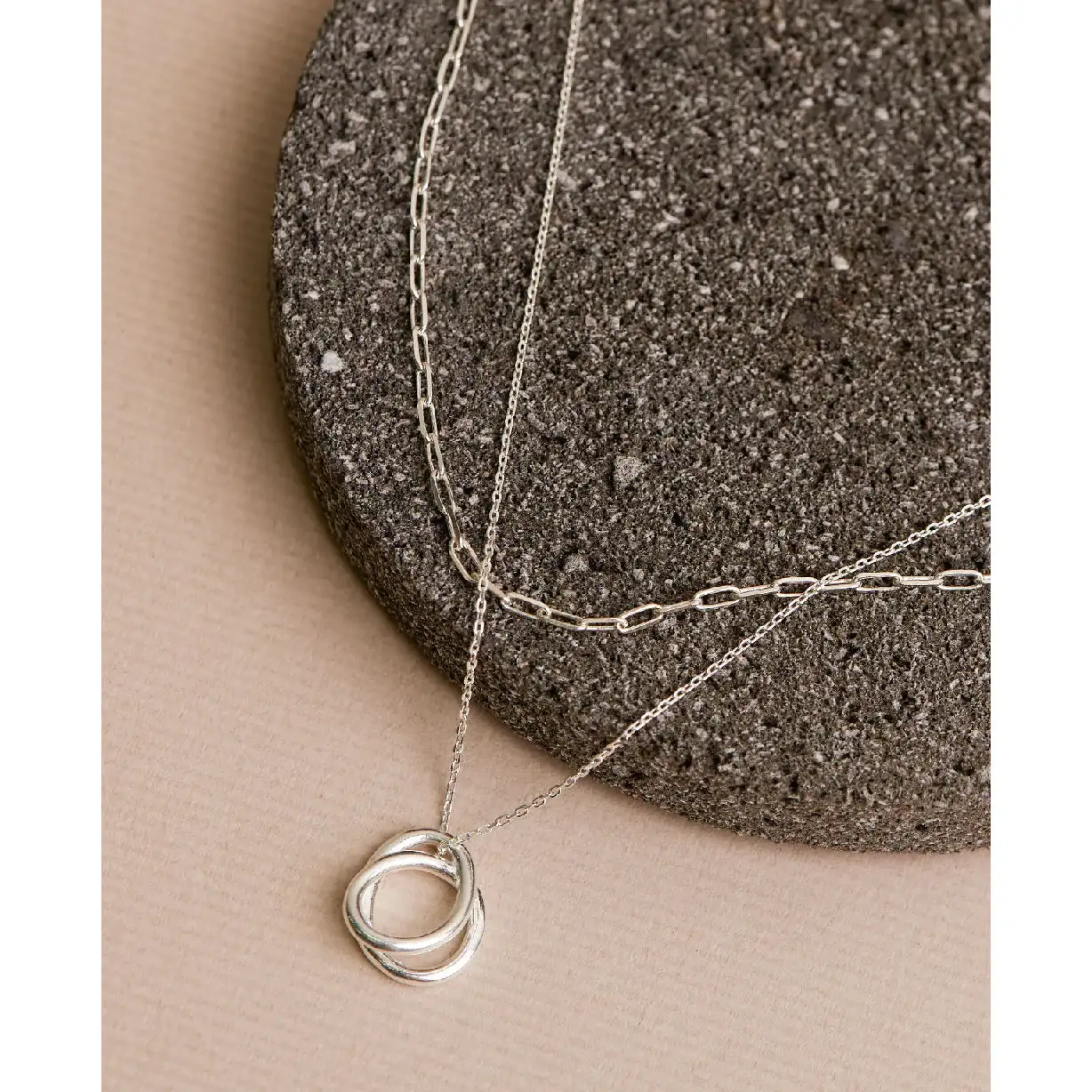 CLUE - Layered Twin Ring Chain Necklace Set