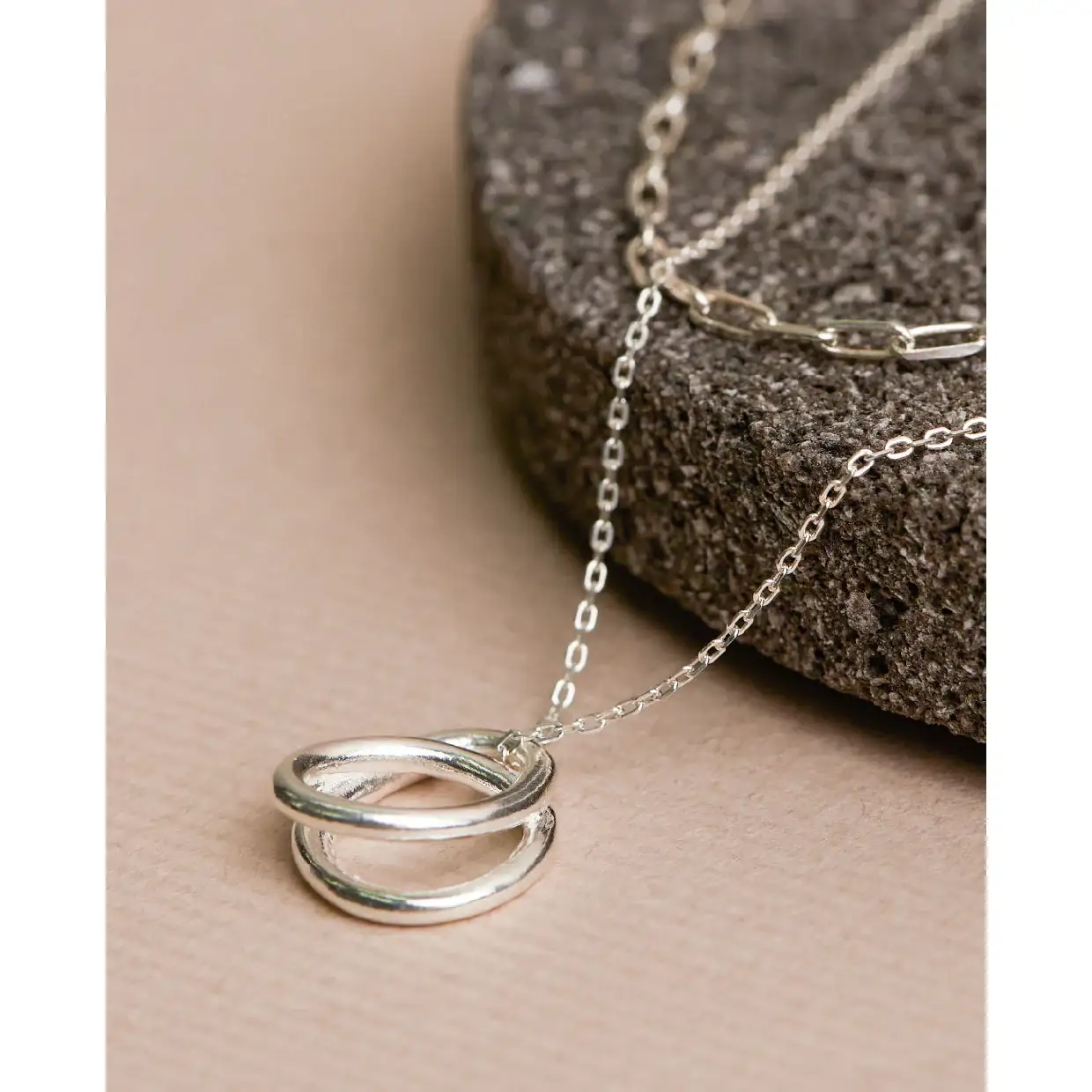 CLUE - Layered Twin Ring Chain Necklace Set - Image 3