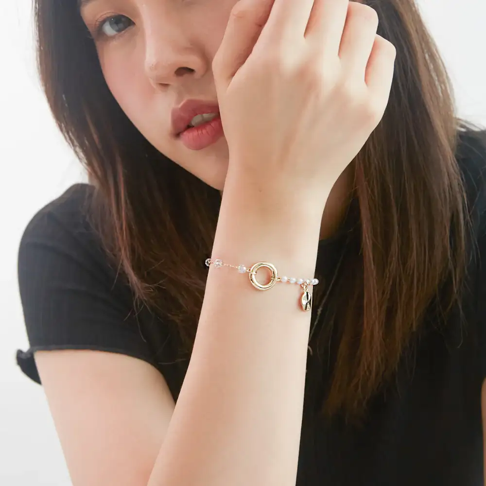 CLUE - Round Pearl Bracelet - Image 2