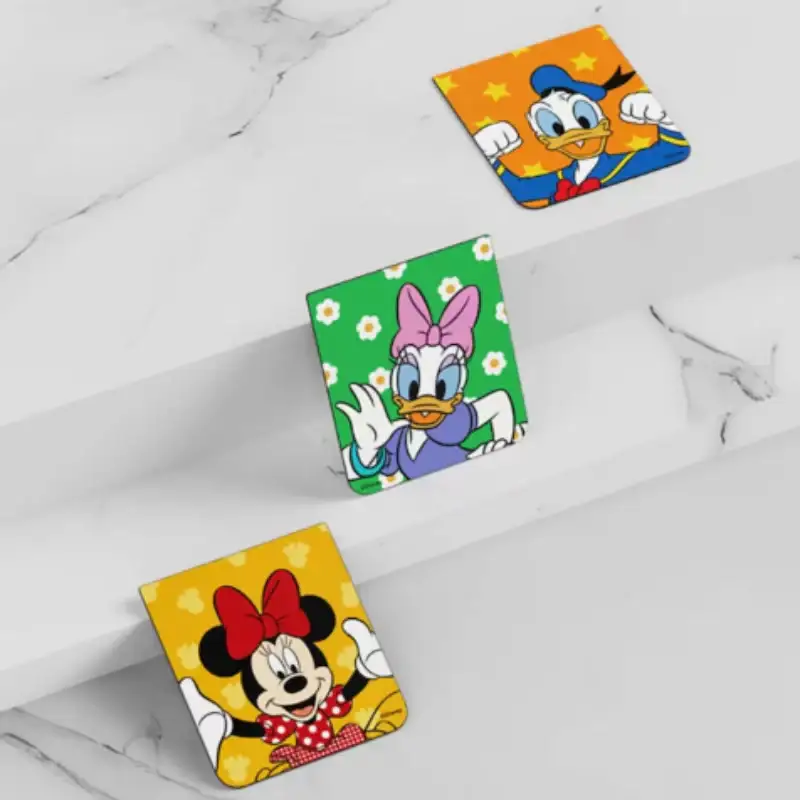 Disney Flip Suit Card (Galaxy Z Flip5) - Image 2