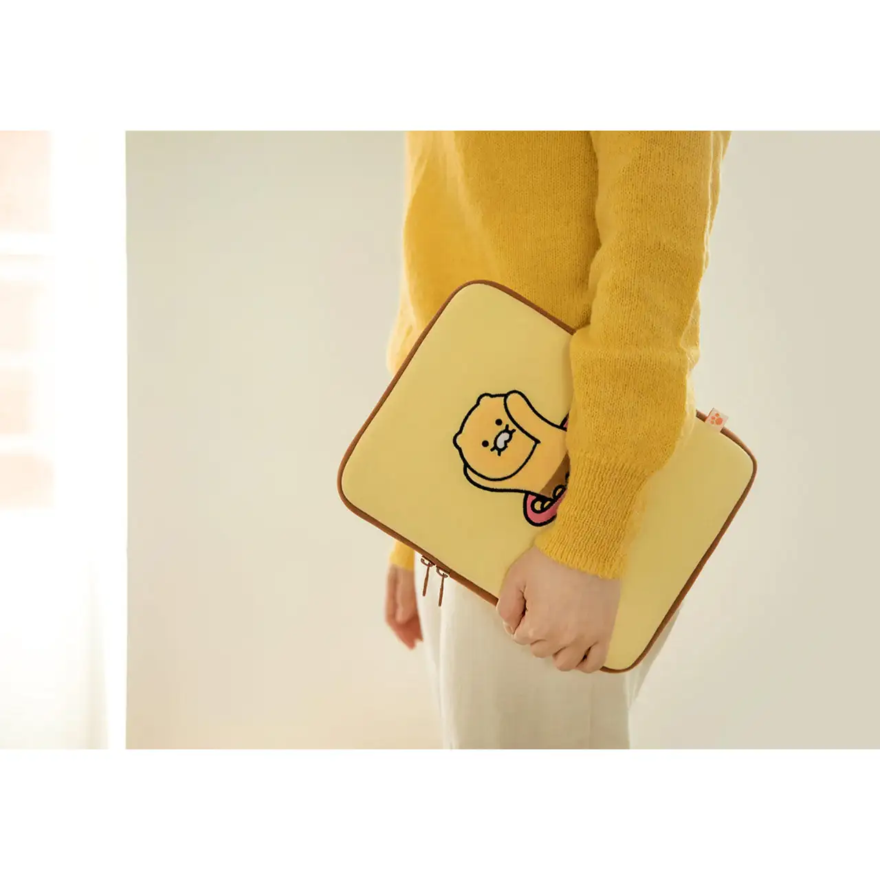 Kakao Friends - Choonsik Hoola Hoop Tablet Pouch (11") - Image 4