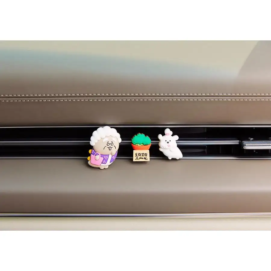 Kakao Friends - Chordy Vehicle Air Vent Figure Set (Halmi-jjo) - Image 4