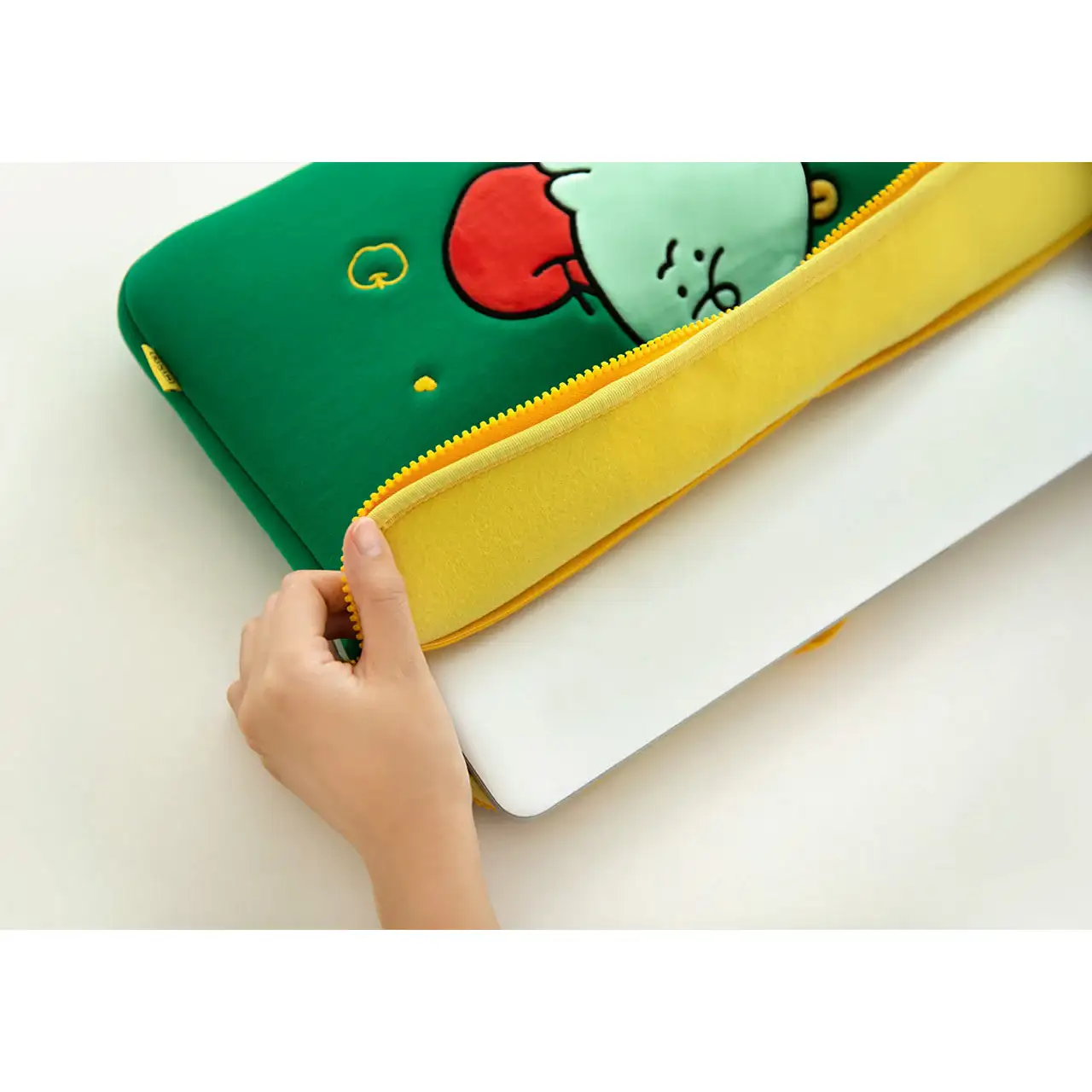 Kakao Friends - Jordy Laptop Pouch with Handle (15") - Image 5