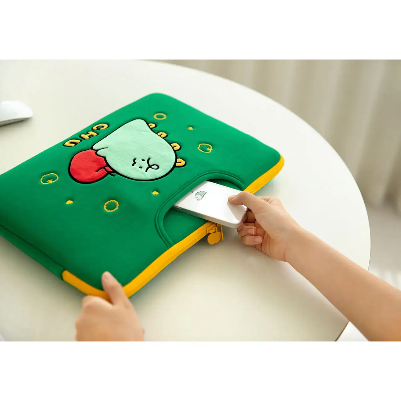 Kakao Friends - Jordy Laptop Pouch with Handle (15") - Image 6