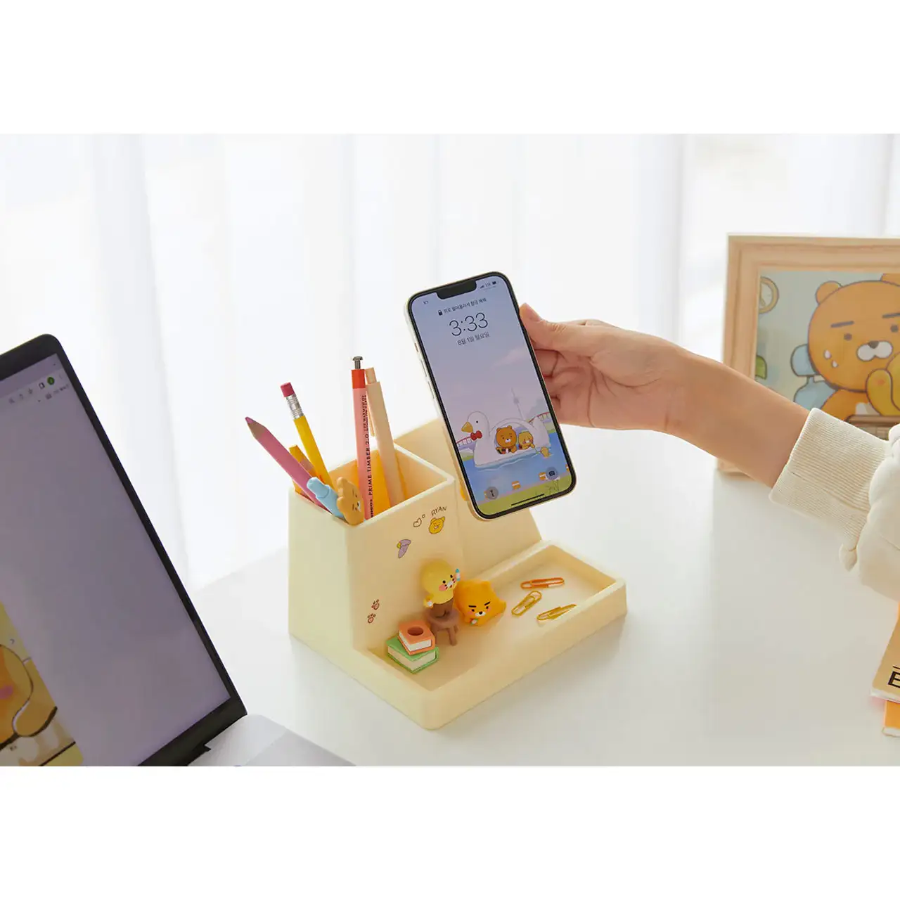 Kakao Friends - Ryan & Choonsik High Speeds Wireless Charging Organizer - Image 6