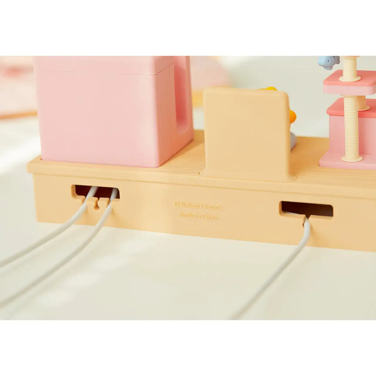 Kakao Friends - Ryan & Choonsik Triple Apple Charging Stand - Image 8