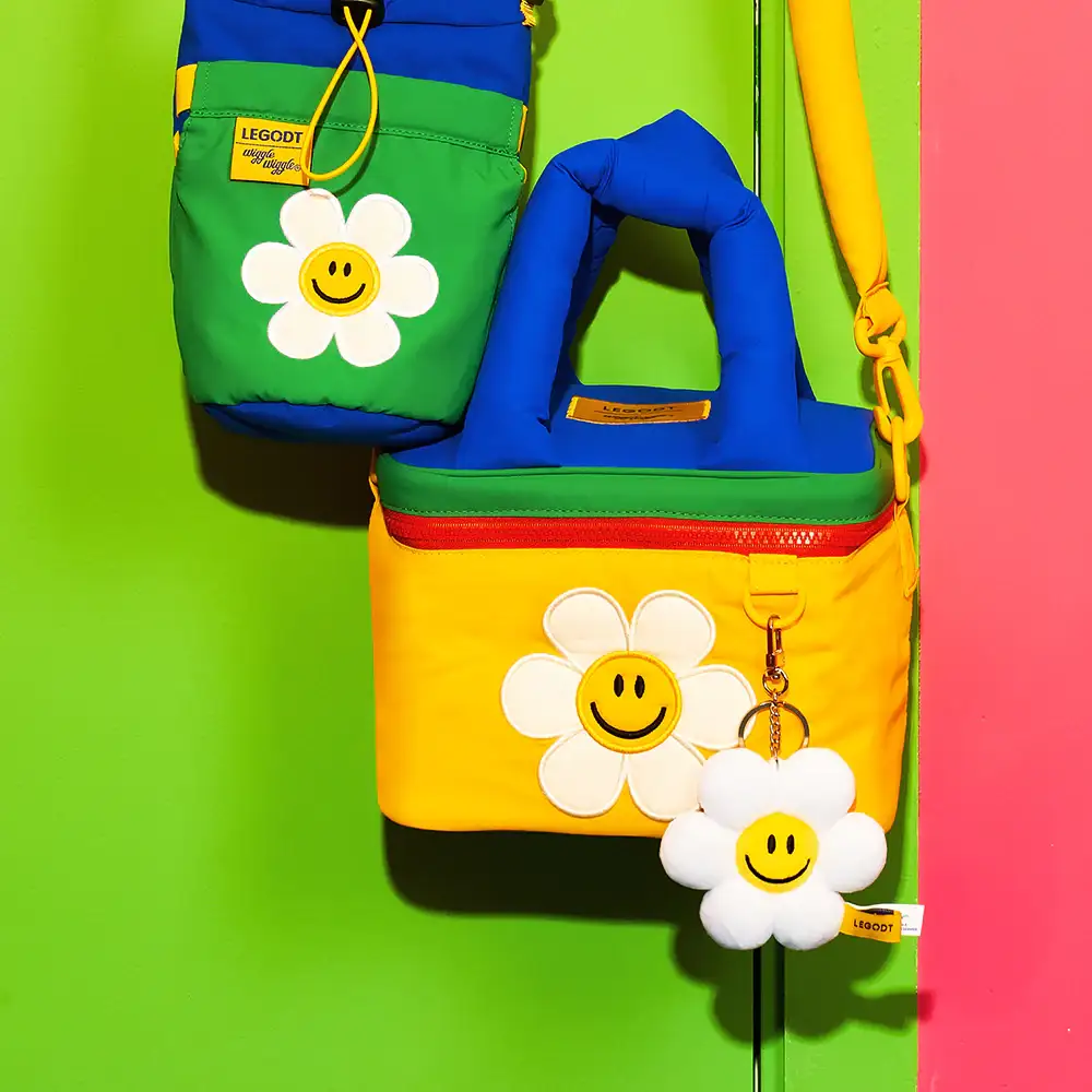 LEGODT x Wiggle Wiggle - Smile We Love Toy Keyring - Image 4
