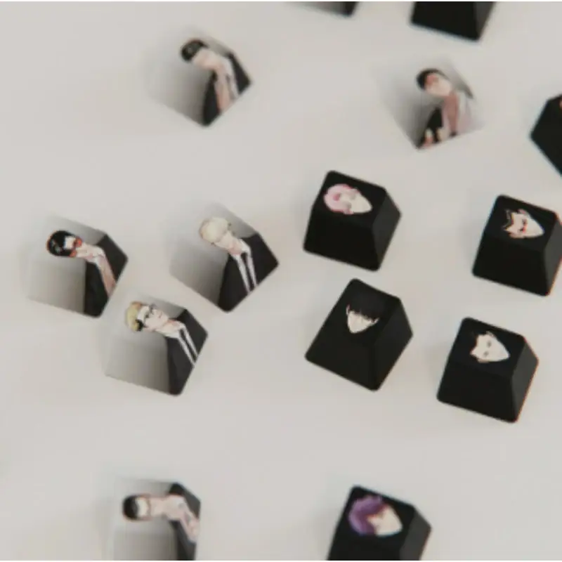 Lookism - Suit Keycap - Image 2