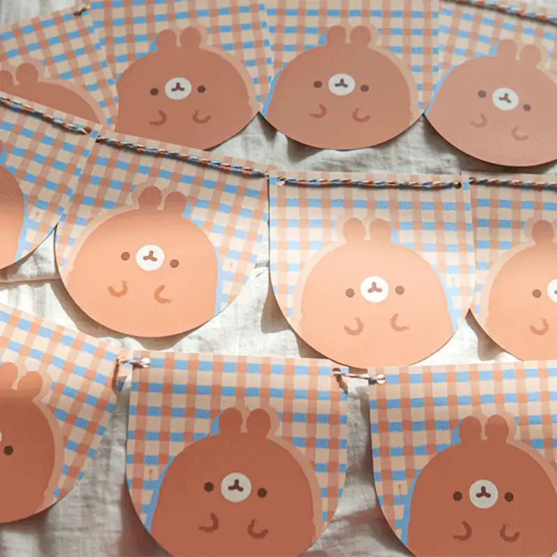Molang - Brown Checkered Garland