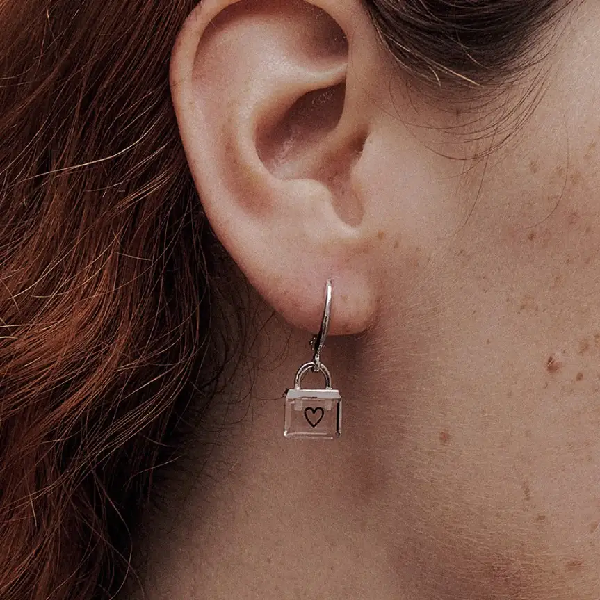 OST - Transparent Alphabet Lock One Touch Earrings - Image 4