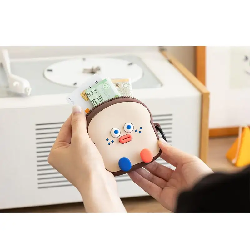 Romane - Toast Mini Silicone Pouch - Image 6