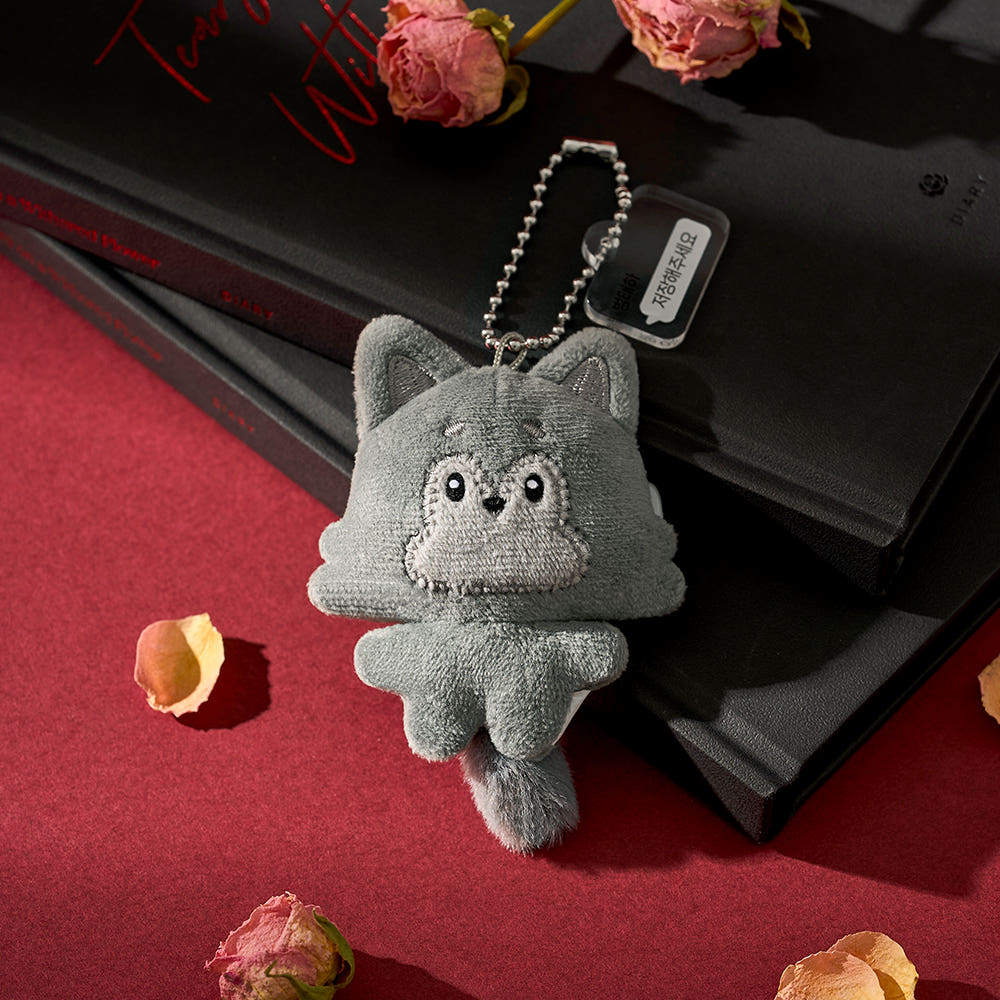 Tears on a Withered Flower - SD Plush Brooch - Image 2