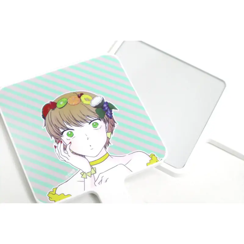 The Yutnolist - Handle Square Mirror - Image 3