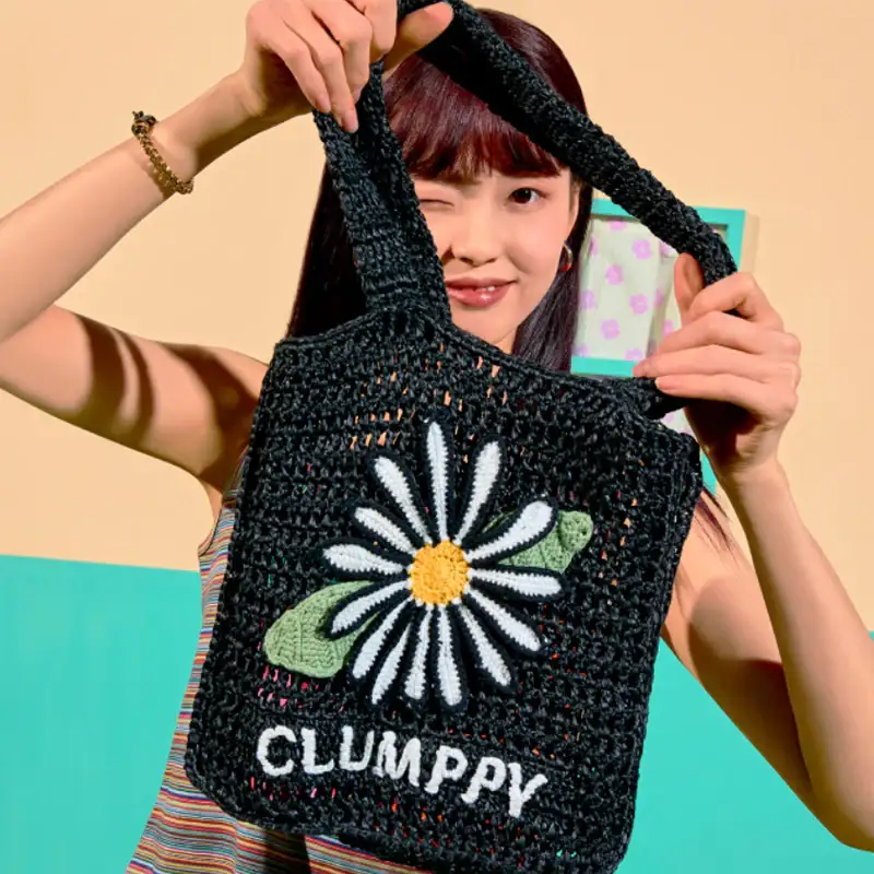 Wiggle Wiggle - Clumppy's Daisy Knit Shoulder Bag - Image 2