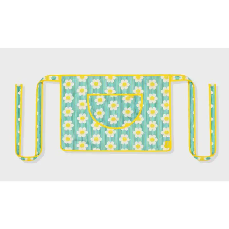 Wiggle Wiggle X Kieunse - Oven Gloves & Short Apron Set - Image 3