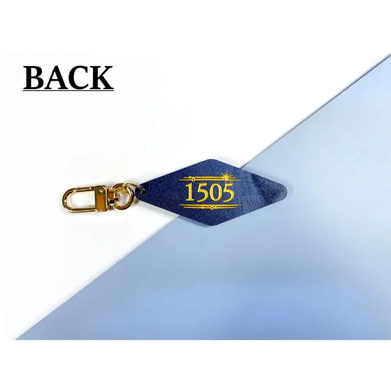 Yuni Lim x Toon!que - Carved Keyring - Image 3